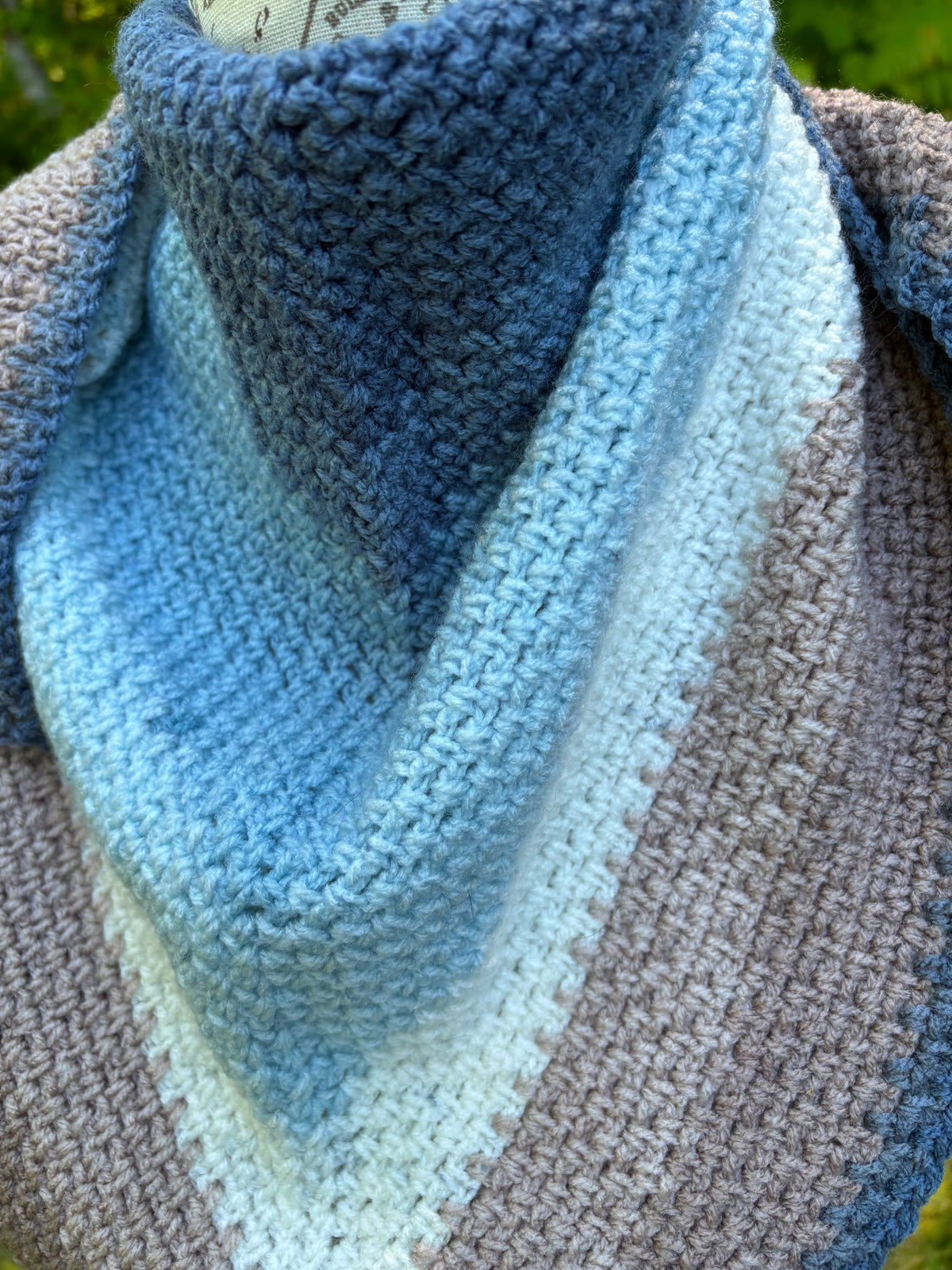 Moss Stitch Triangle Scarf Dragon