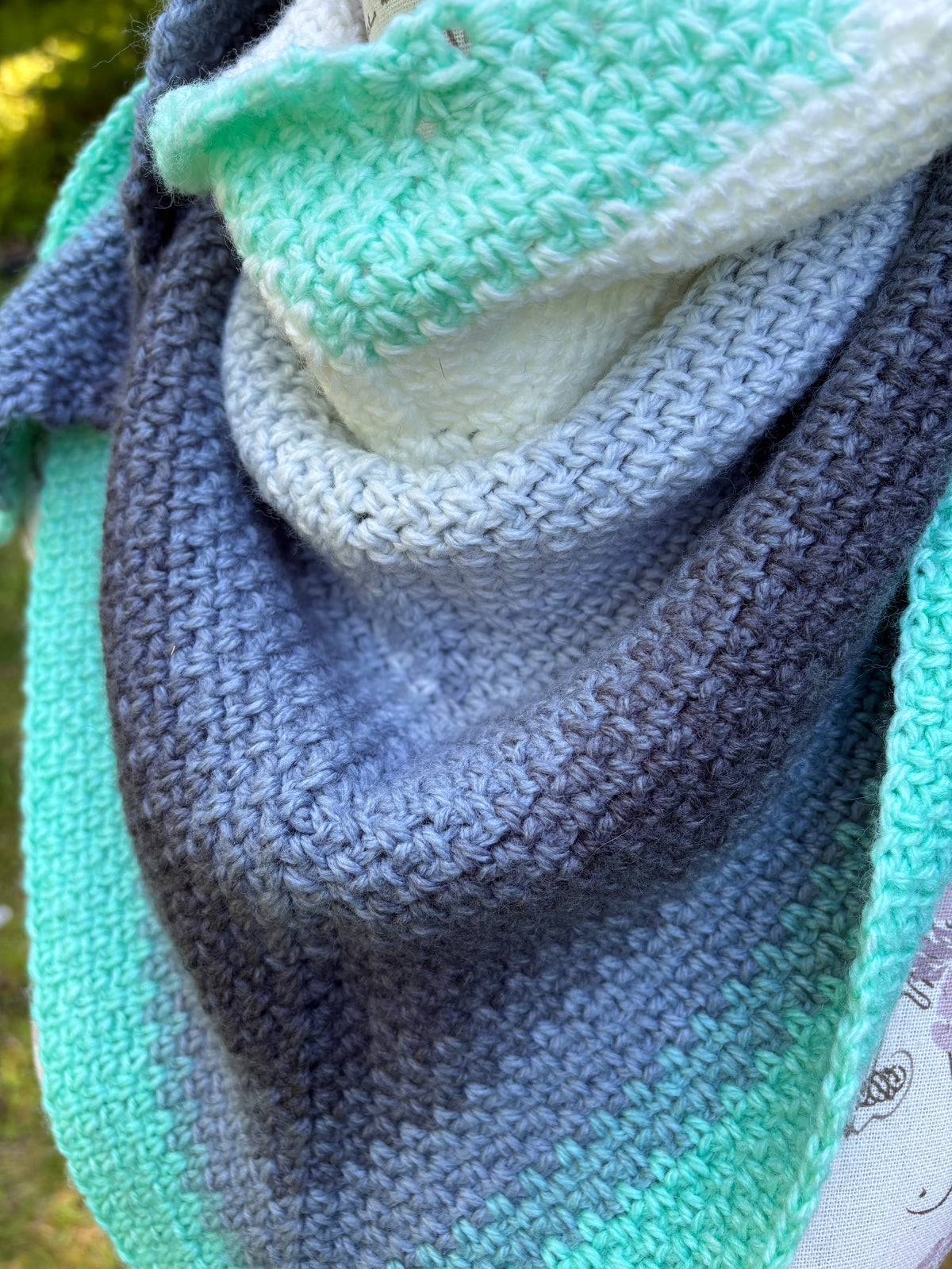 Moss Stitch Triangle Scarf Genie