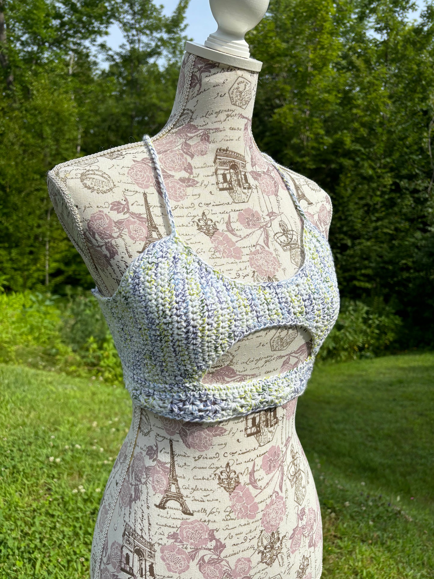 Sneak a Peek Crochet Crop Top Mellow Fellow Size Medium