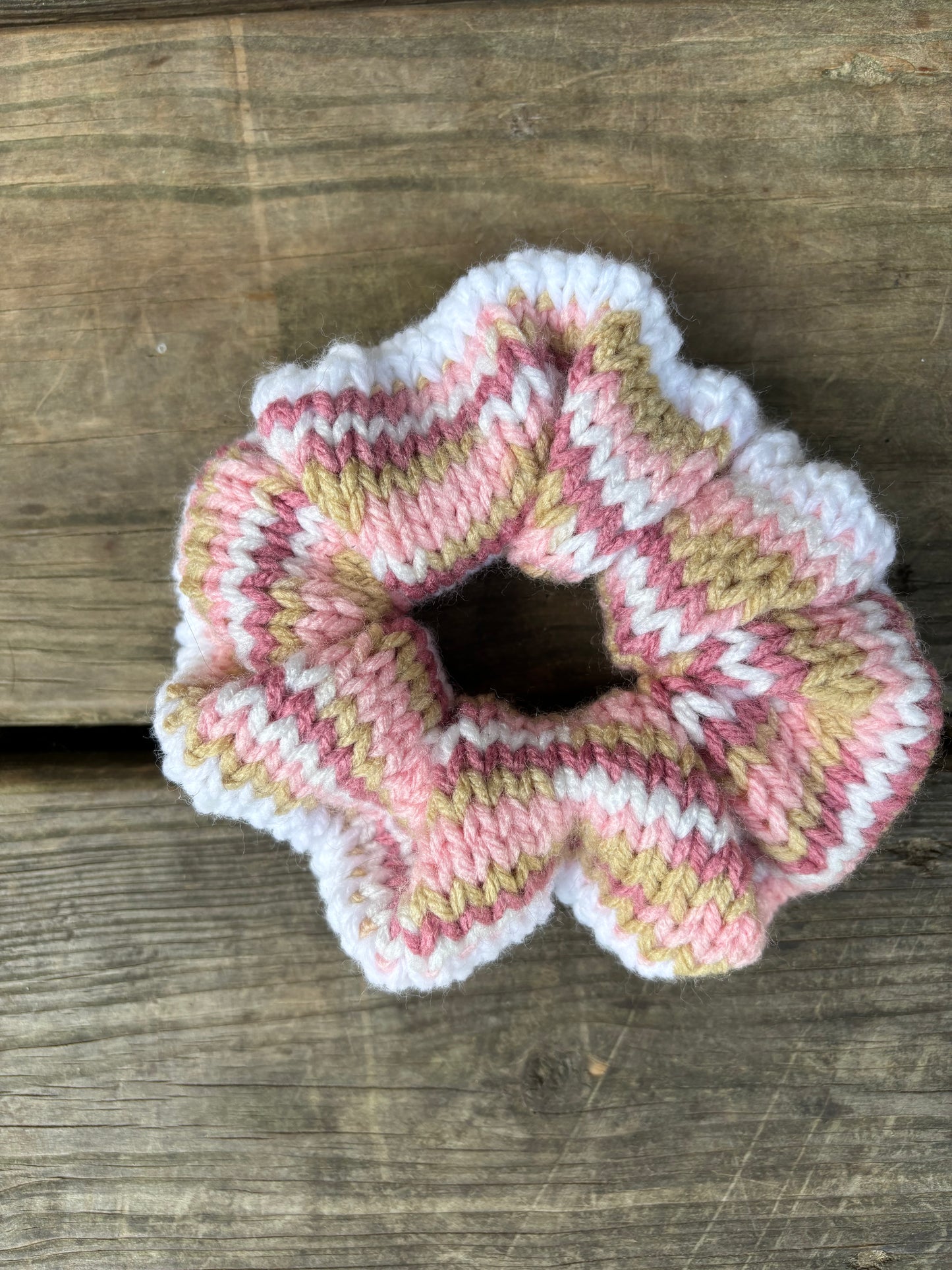 Knit Scrunchie Rosewood and White