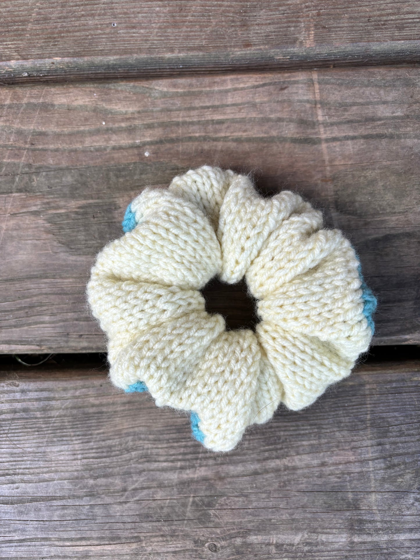 Knit Scrunchie Blue and Cream