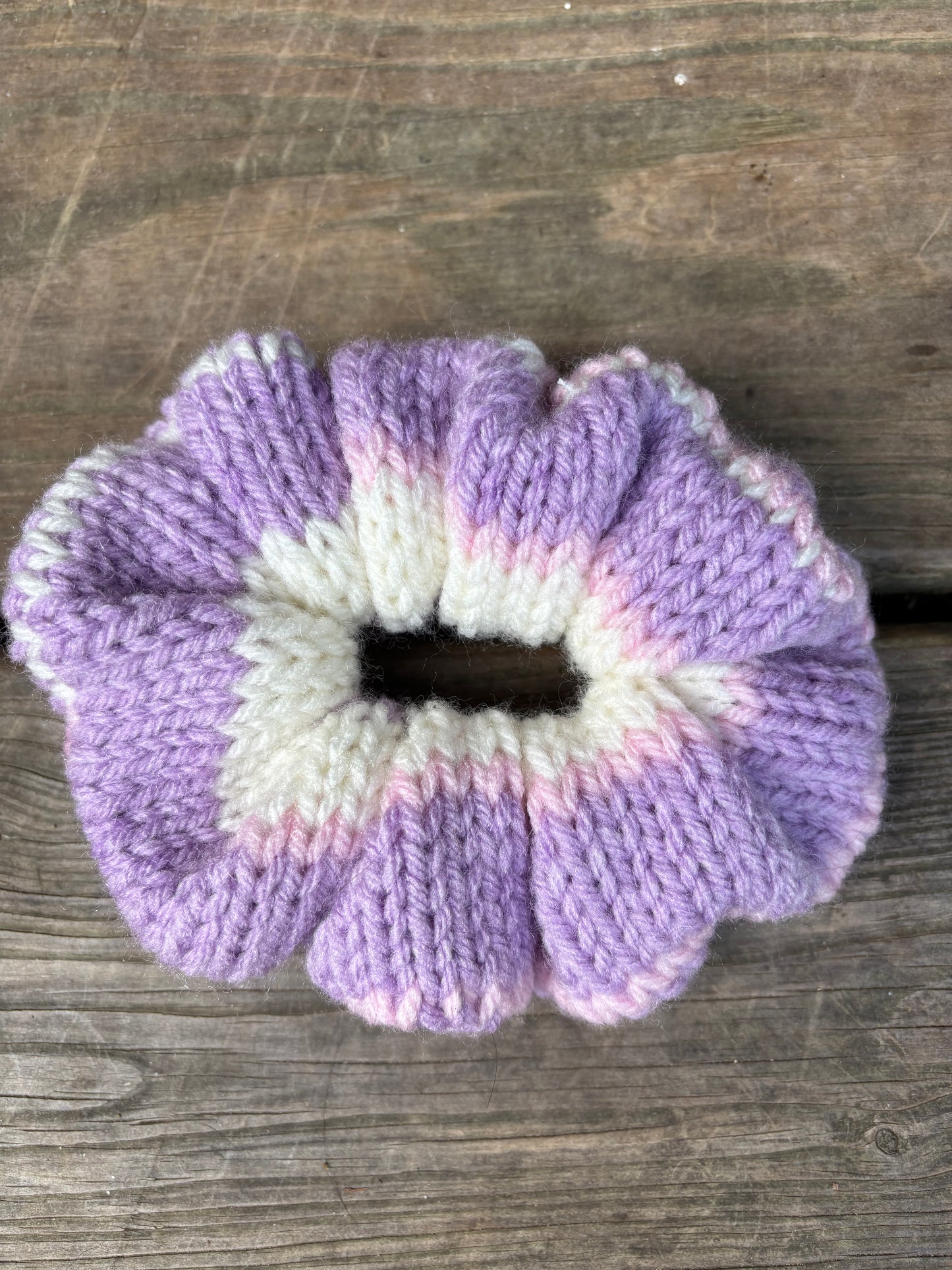 Knit Scrunchie Violet Pansy