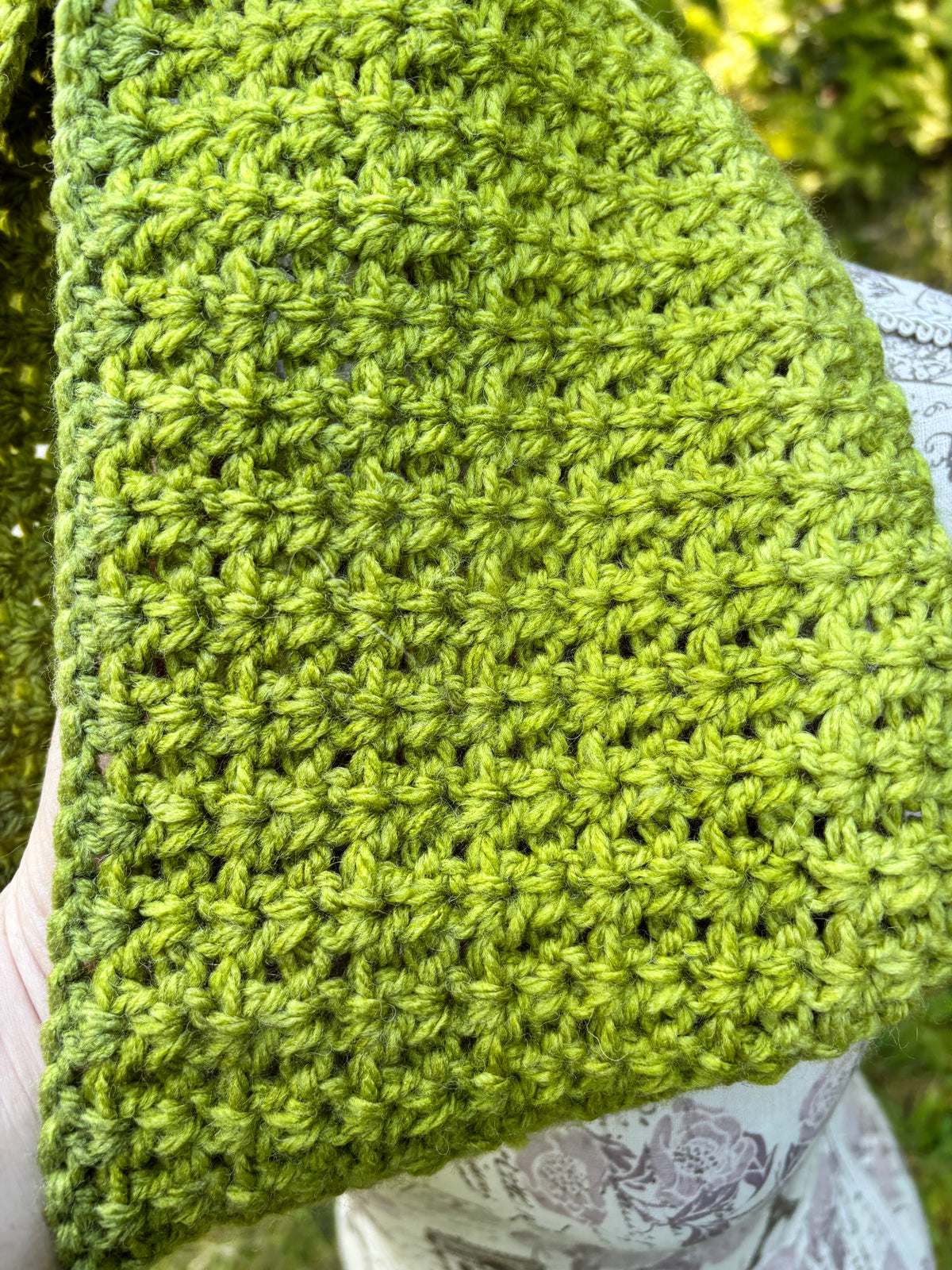 Crochet V Stitch Cowl Green