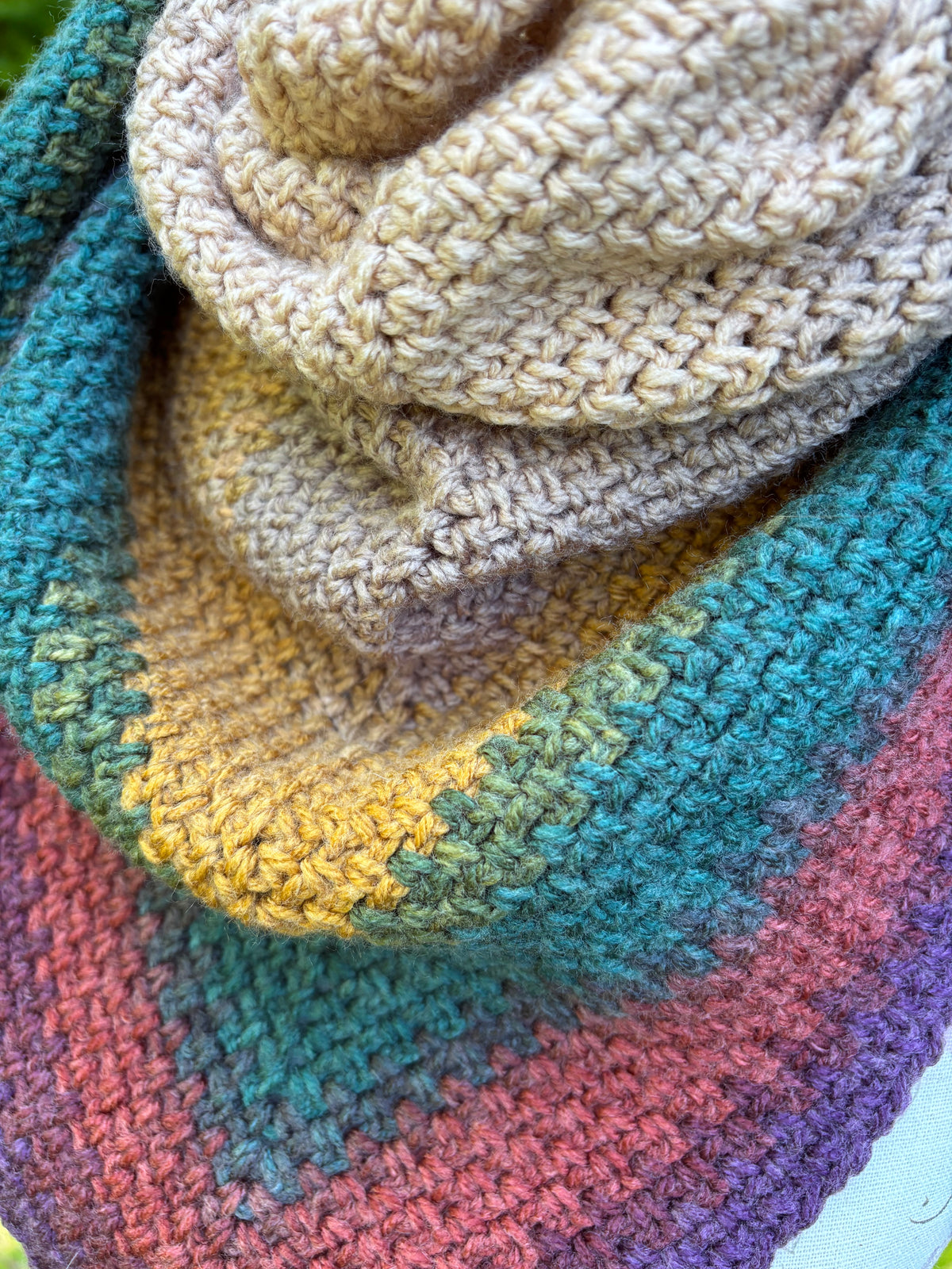 Moss Stitch Triangle Scarf Warlock