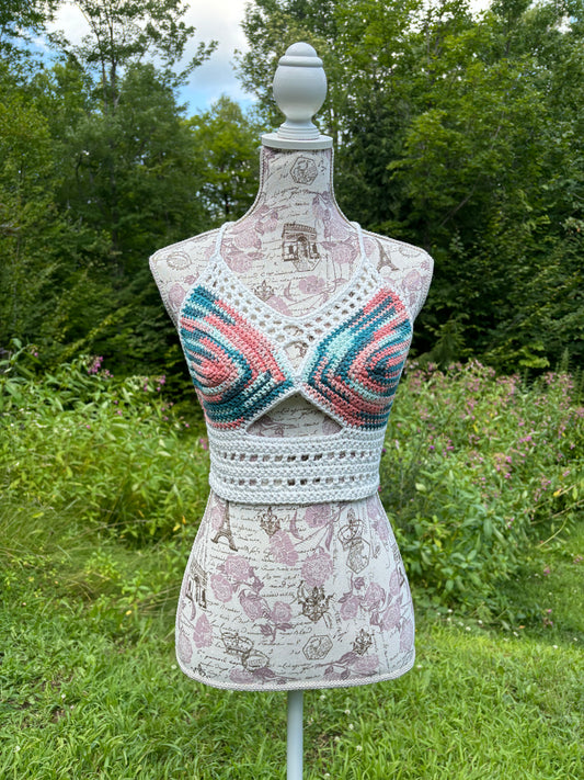 River Dahlia Crochet Top Coral Seas and White Large